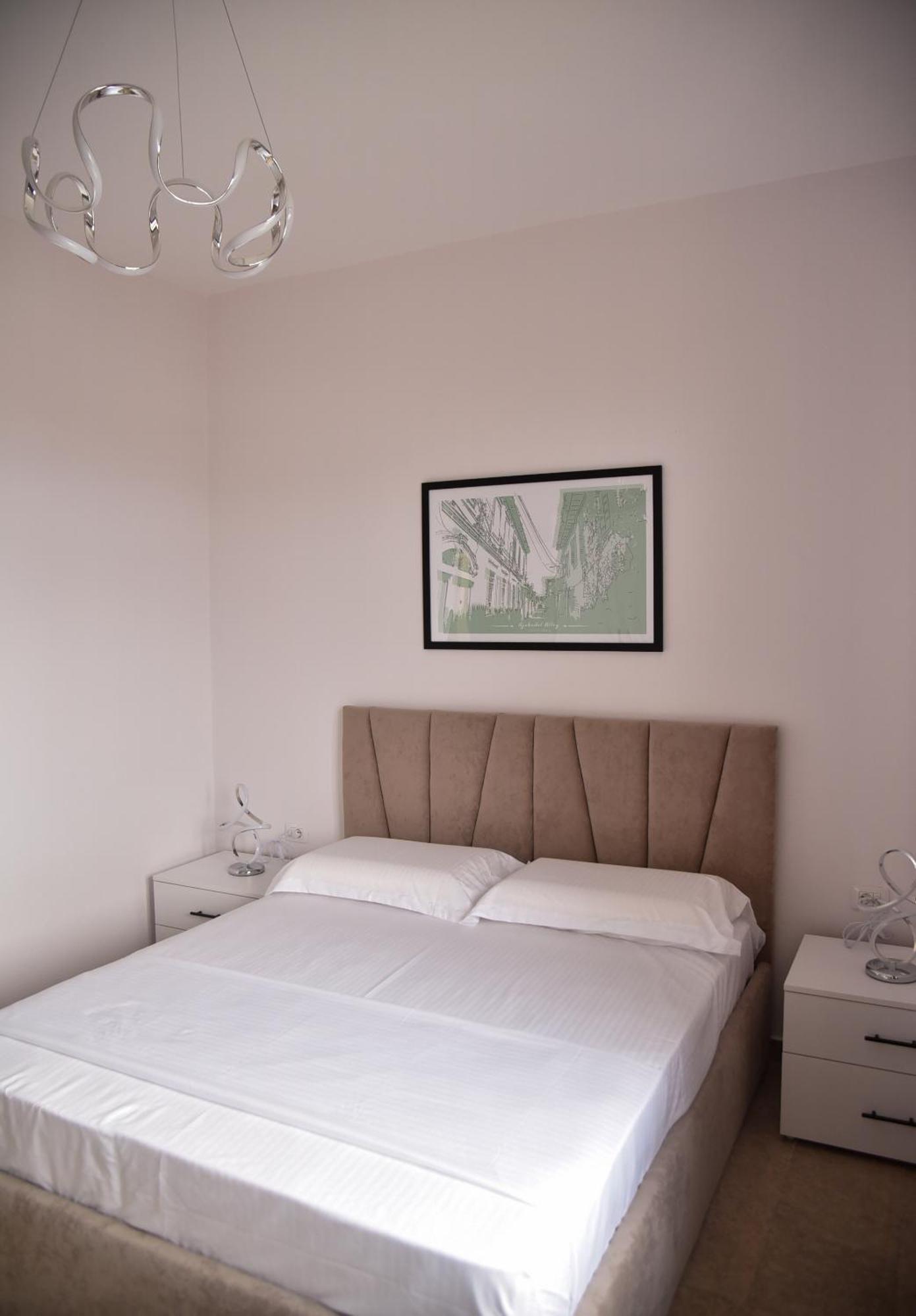 City Center Inn Shkodër Esterno foto