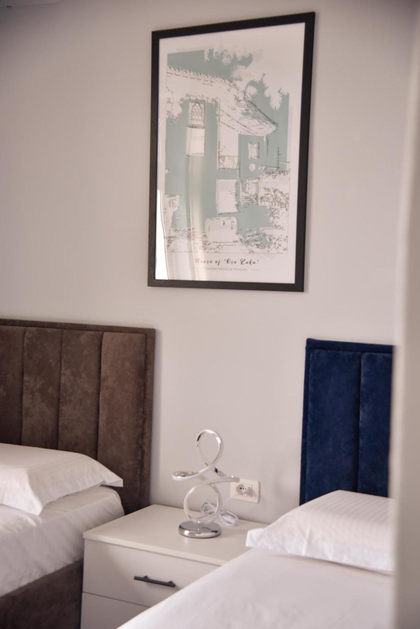 City Center Inn Shkodër Esterno foto