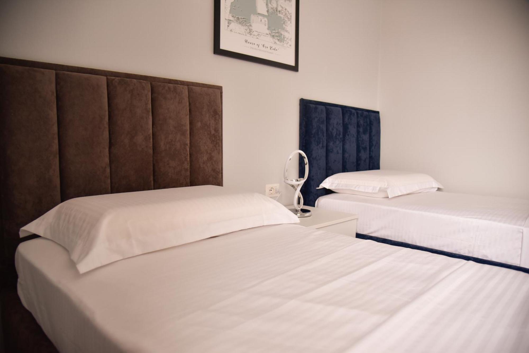 City Center Inn Shkodër Esterno foto