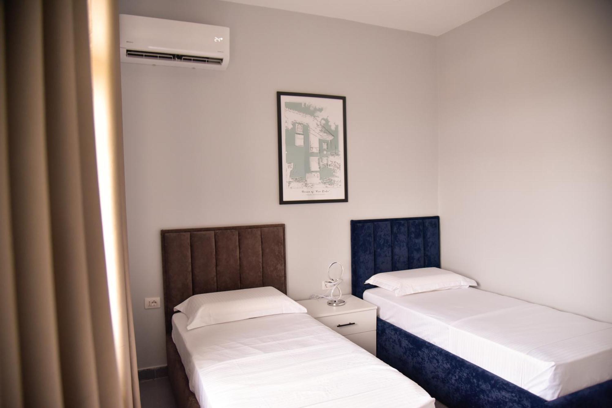 City Center Inn Shkodër Esterno foto