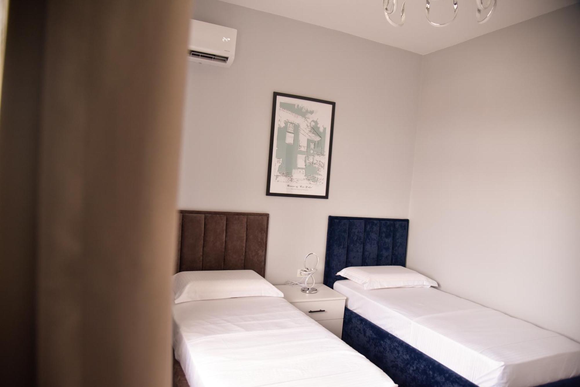 City Center Inn Shkodër Esterno foto
